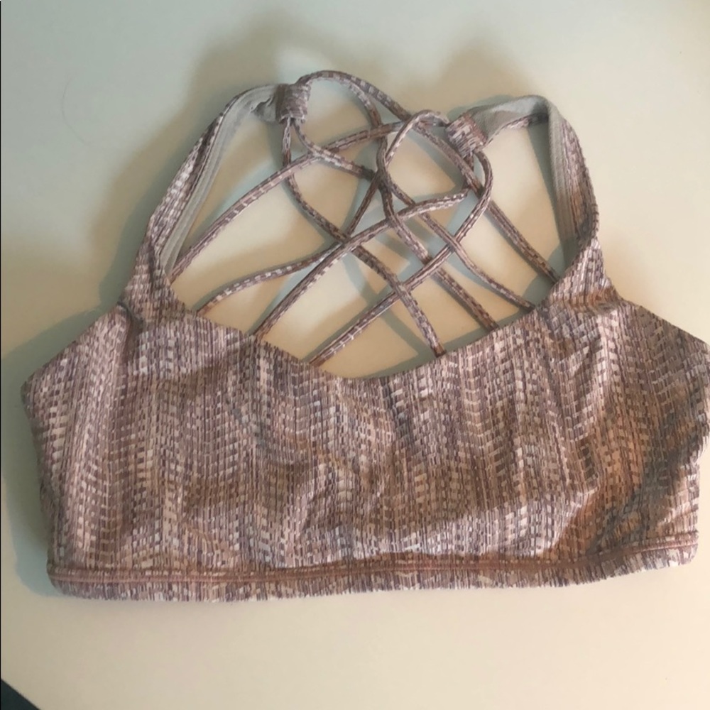 Lululemon sports bra